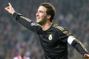 九游网页版入口-意甲奇兵闪耀：关键时刻的英雄表现，意甲阵营